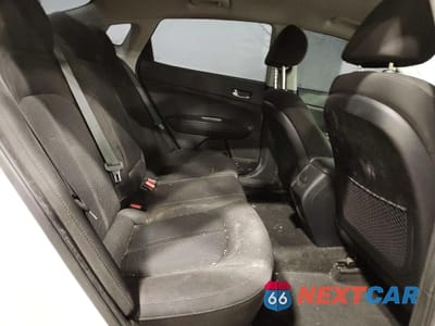 Zdjęcie 10 z 12 samochodu: 2019 KIA OPTIMA LX VIN:5XXGT4L33KG333202 - miniatura