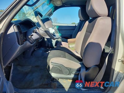 Zdjęcie 7 z 11 samochodu: 2000 TOYOTA TACOMA XTRACAB VIN:4TAWN72N3YZ672392 - miniatura