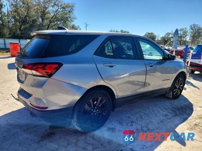 Trzecie zdjęcie samochodu z tyłu: 2024 CHEVROLET EQUINOX LS VIN:3GNAXHEG1RL105531 - miniatura