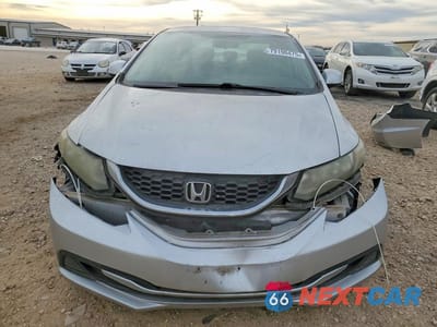 Piąte zdjęcie samochodu w środku: 2013 HONDA CIVIC LX VIN:2HGFB2F59DH562565 - miniatura