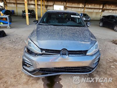 Piąte zdjęcie samochodu w środku: 2018 VOLKSWAGEN GOLF R VIN:WVWWF7AU2JW202064 - miniatura