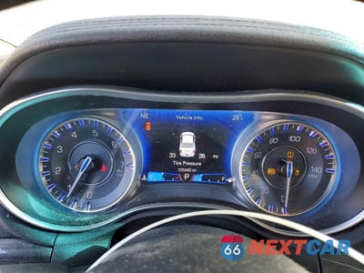 Zdjęcie 9 z 11 samochodu: 2021 CHRYSLER 300 TOURING VIN:2C3CCAAG0MH589434 - miniatura