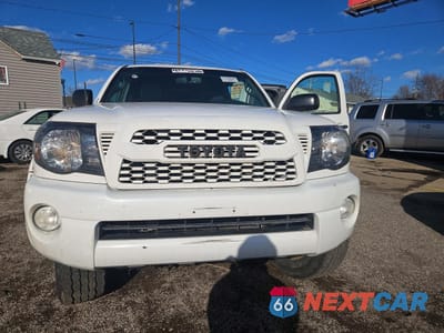 Zdjęcie 13 z 14 samochodu: 2011 TOYOTA TACOMA V6 VIN:5TFUU4EN3BX022330 - miniatura