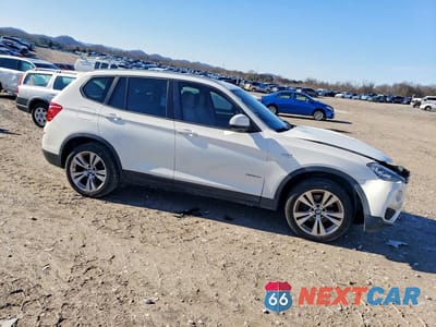 Czwarte zdjęcie samochodu z boku: 2015 BMW X3 XDRIVE28I VIN:5UXWX9C50F0D58100 - miniatura