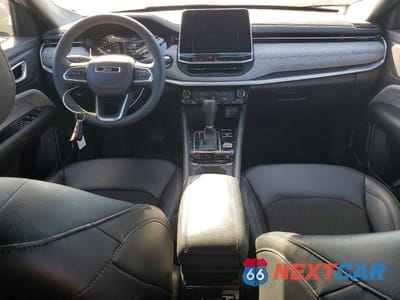 Zdjęcie 8 z 14 samochodu: 2025 JEEP COMPASS LATITUDE VIN:3C4NJDBNXST549326 - miniatura