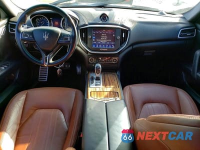 Zdjęcie 8 z 12 samochodu: 2014 MASERATI GHIBLI VIN:ZAM57XSAXE1128131 - miniatura