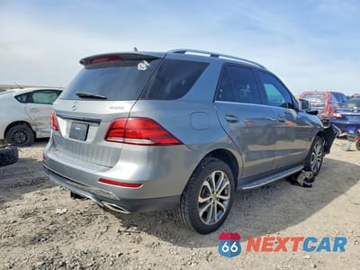 Trzecie zdjęcie samochodu z tyłu: 2016 MERCEDES-BENZ GLE 350 4MATIC VIN:4JGDA5HB6GA666779 - miniatura