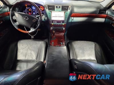 Zdjęcie 8 z 12 samochodu: 2011 LEXUS LS VIN:JTHCL5EF8B5009029 - miniatura