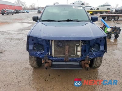 Piąte zdjęcie samochodu w środku: 2011 GMC CANYON SLT VIN:1GTE5NFE4B8107810 - miniatura