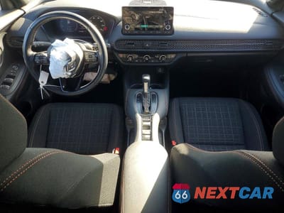 Zdjęcie 8 z 13 samochodu: 2025 HONDA HR-V SPORT VIN:3CZRZ1H51SM747989 - miniatura