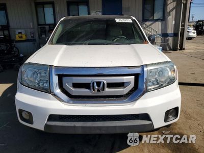 Piąte zdjęcie samochodu w środku: 2013 HONDA PILOT VIN:5FNYF38529B000910 - miniatura