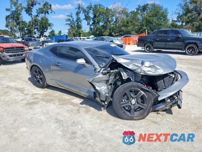 Czwarte zdjęcie samochodu z boku: 2023 CHEVROLET CAMARO LS VIN:1G1FB1RS5P0141681 - miniatura