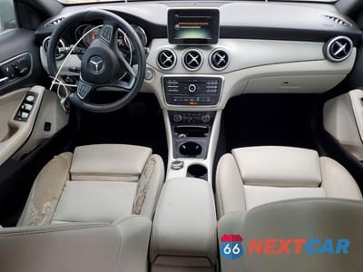 Zdjęcie 8 z 11 samochodu: 2016 MERCEDES-BENZ GLA 250 VIN:WDCTG4EB6GJ255678 - miniatura