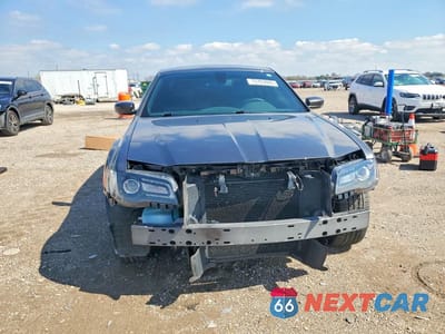 Piąte zdjęcie samochodu w środku: 2023 CHRYSLER 300 S VIN:2C3CCABGXPH585216 - miniatura