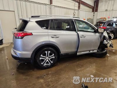 Trzecie zdjęcie samochodu z tyłu: 2018 TOYOTA RAV4 LE VIN:JTMZFREV0JJ192546 - miniatura