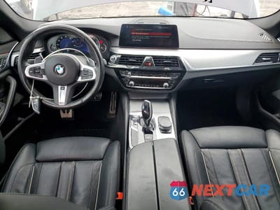 Zdjęcie 8 z 11 samochodu: 2019 BMW M550XI VIN:WBAJB9C53KB465225 - miniatura