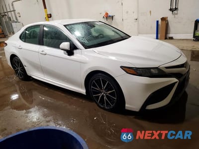 Czwarte zdjęcie samochodu z boku: 2021 TOYOTA CAMRY SE VIN:4T1G11AK8MU452970 - miniatura