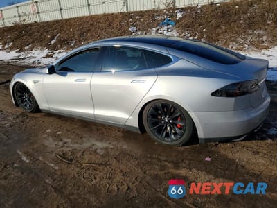 Drugie zdjęcie samochodu z przodu: 2015 TESLA MODEL S VIN:5YJSA1E4XFF116419 - miniatura