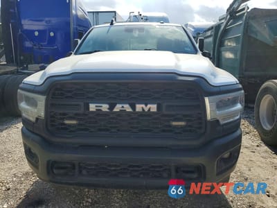 Piąte zdjęcie samochodu w środku: 2019 RAM 2500 TRADESMAN VIN:3C6UR5CJ8KG691017 - miniatura