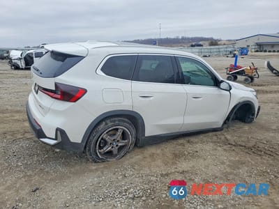 Trzecie zdjęcie samochodu z tyłu: 2023 BMW X1 XDRIVE28I VIN:WBX73EF02P5W47011 - miniatura