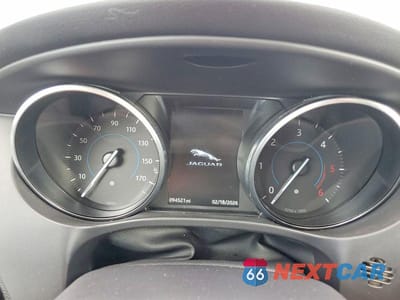 Zdjęcie 9 z 12 samochodu: 2017 JAGUAR F-PACE VIN:SADCS2BN0HA086268 - miniatura