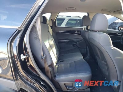 Zdjęcie 11 z 13 samochodu: 2019 KIA SORENTO L VIN:5XYPG4A38KG528585 - miniatura