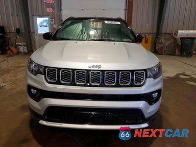 Piąte zdjęcie samochodu w środku: 2025 JEEP COMPASS LIMITED VIN:3C4NJDCN7ST533664 - miniatura