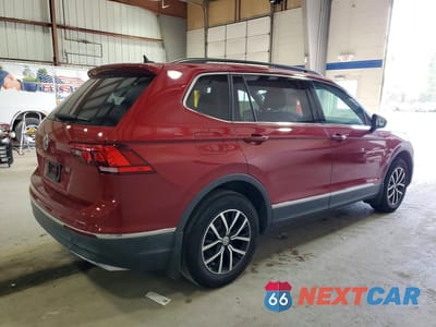 Trzecie zdjęcie samochodu z tyłu: 2021 VOLKSWAGEN TIGUAN SE VIN:3VV3B7AX6MM018535 - miniatura