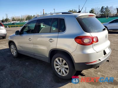 Drugie zdjęcie samochodu z przodu: 2010 VOLKSWAGEN TIGUAN SE VIN:WVGBV7AX6AW508188 - miniatura