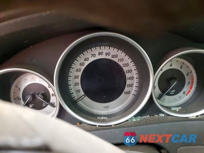 Zdjęcie 9 z 11 samochodu: 2013 MERCEDES-BENZ C 350 VIN:WDDGF5HB8DA848049 - miniatura