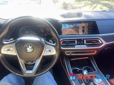 Zdjęcie 9 z 10 samochodu: 2022 BMW X7 XDRIVE40I VIN:5UXCW2C07N9K96482 - miniatura