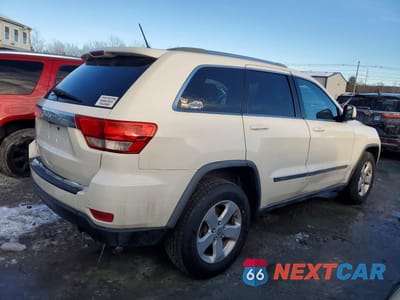 Trzecie zdjęcie samochodu z tyłu: 2012 JEEP GRAND CHEROKEE LAREDO VIN:1C4RJFAT7CC211747 - miniatura