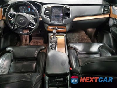 Zdjęcie 8 z 12 samochodu: 2018 VOLVO XC90 T6 VIN:YV4A22PL9J1337253 - miniatura