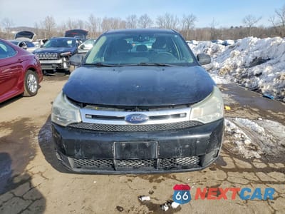 Piąte zdjęcie samochodu w środku: 2010 FORD FOCUS SE VIN:1FAHP3FN7AW213597 - miniatura