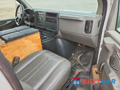 Zdjęcie 8 z 12 samochodu: 2007 CHEVROLET EXPRESS 3500 UTILITY / SERVICE VAN VIN:1GCHG35U771227041 - miniatura