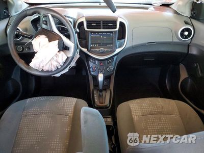 Zdjęcie 8 z 12 samochodu: 2018 CHEVROLET SONIC LS VIN:1G1JB5SH5J4132768 - miniatura