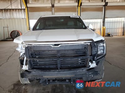 Piąte zdjęcie samochodu w środku: 2022 GMC YUKON DENALI VIN:1GKS2DKL9NR269039 - miniatura