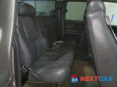Zdjęcie 10 z 12 samochodu: 2004 GMC NEW SIERRA K1500 VIN:2GTEK19T541253067 - miniatura