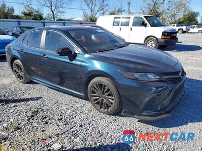 Czwarte zdjęcie samochodu z boku: 2021 TOYOTA CAMRY SE VIN:4T1G11AK3MU453850 - miniatura