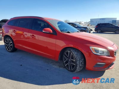 Czwarte zdjęcie samochodu z boku: 2018 VOLVO V60 T5 DYNAMIC VIN:YV140MEL4J2390029 - miniatura