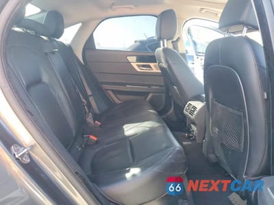 Zdjęcie 10 z 13 samochodu: 2017 JAGUAR XF PRESTIGE VIN:SAJBK4BV0HCY39533 - miniatura
