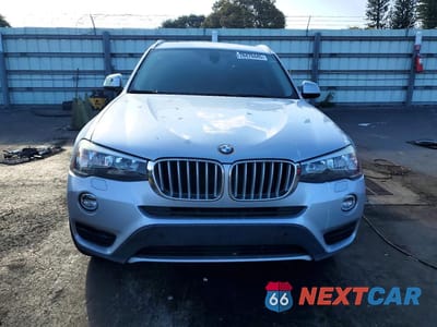 Piąte zdjęcie samochodu w środku: 2017 BMW X3 SDRIVE28I VIN:5UXWZ7C57H0U45328 - miniatura