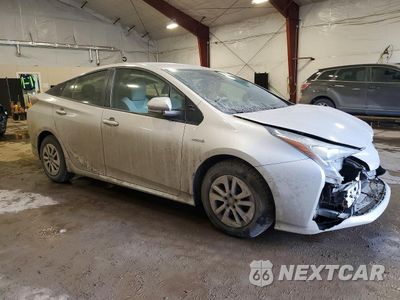 Czwarte zdjęcie samochodu z boku: 2018 TOYOTA PRIUS TWO VIN:JTDKBRFU3J3602408 - miniatura