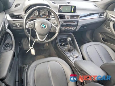 Zdjęcie 8 z 13 samochodu: 2017 BMW X1 SDRIVE28I VIN:WBXHU7C35H5H38340 - miniatura