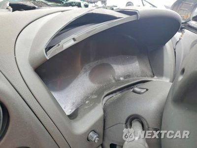 Zdjęcie 9 z 12 samochodu: 2004 PONTIAC GRAND PRIX GTP VIN:2G2WR524441141388 - miniatura