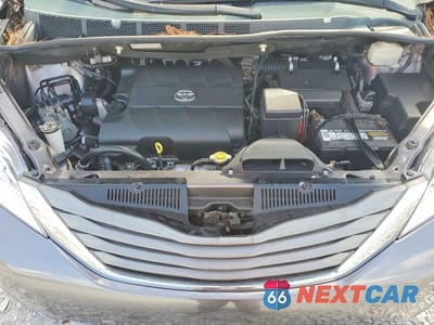 Zdjęcie 11 z 12 samochodu: 2013 TOYOTA SIENNA XLE 8-PASSENGER VIN:5TDYK3DC8DS331429 - miniatura