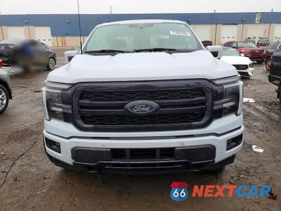 Piąte zdjęcie samochodu w środku: 2025 FORD F150 LARIAT VIN:1FTFW5LD1SFC57608 - miniatura