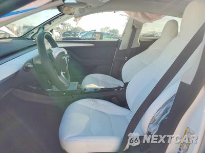 Zdjęcie 7 z 13 samochodu: 2025 TESLA MODEL Y VIN:7SAYGDEE6SF300949 - miniatura