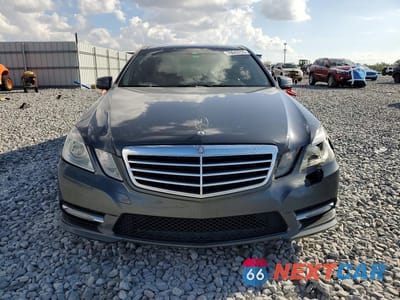 Piąte zdjęcie samochodu w środku: 2012 MERCEDES-BENZ E 350 4MATIC VIN:WDDHF8JB0CA651584 - miniatura