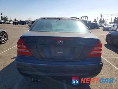 Zdjęcie 6 z 12 samochodu: 2005 MERCEDES-BENZ C 230K SPORT SEDAN VIN:WDBRF40J35F609124 - miniatura